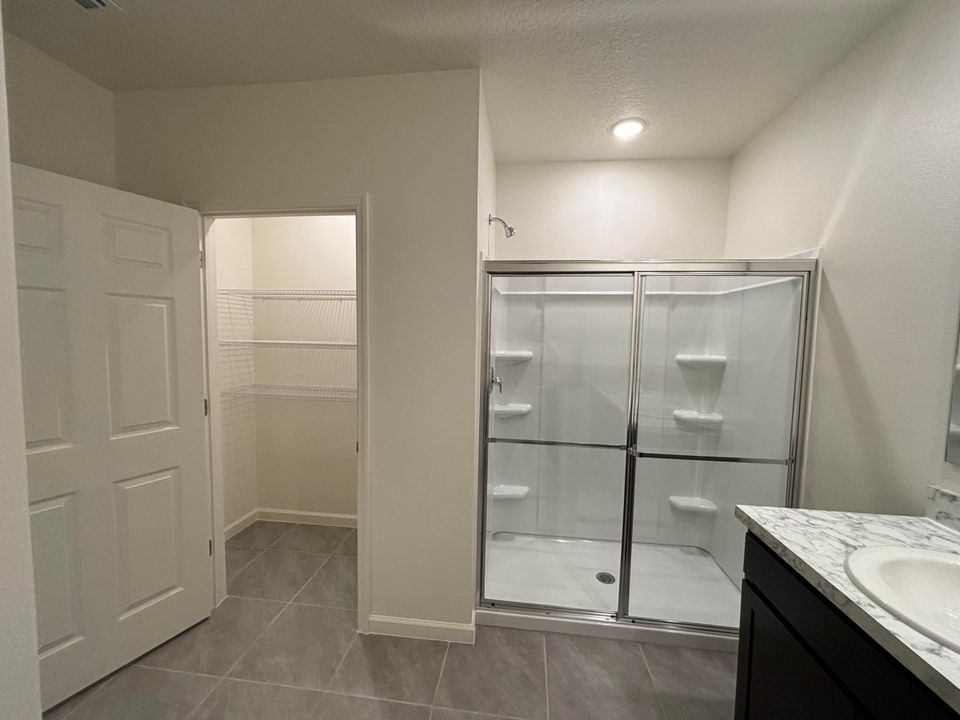 Active With Contract: $2,500 (4 beds, 2 baths, 1828 Square Feet)