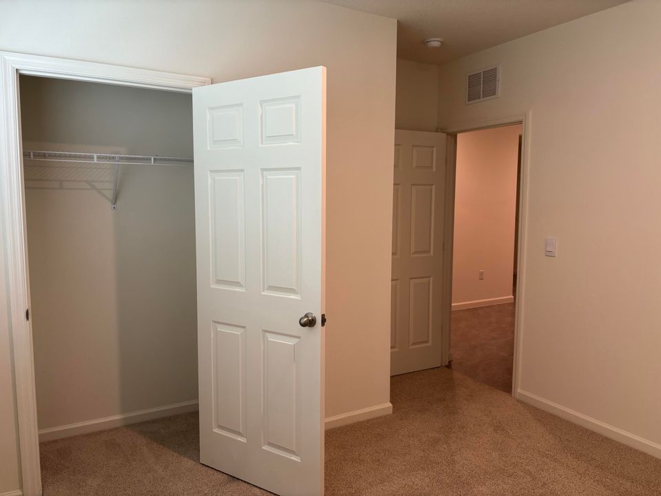 Active With Contract: $2,500 (4 beds, 2 baths, 1828 Square Feet)