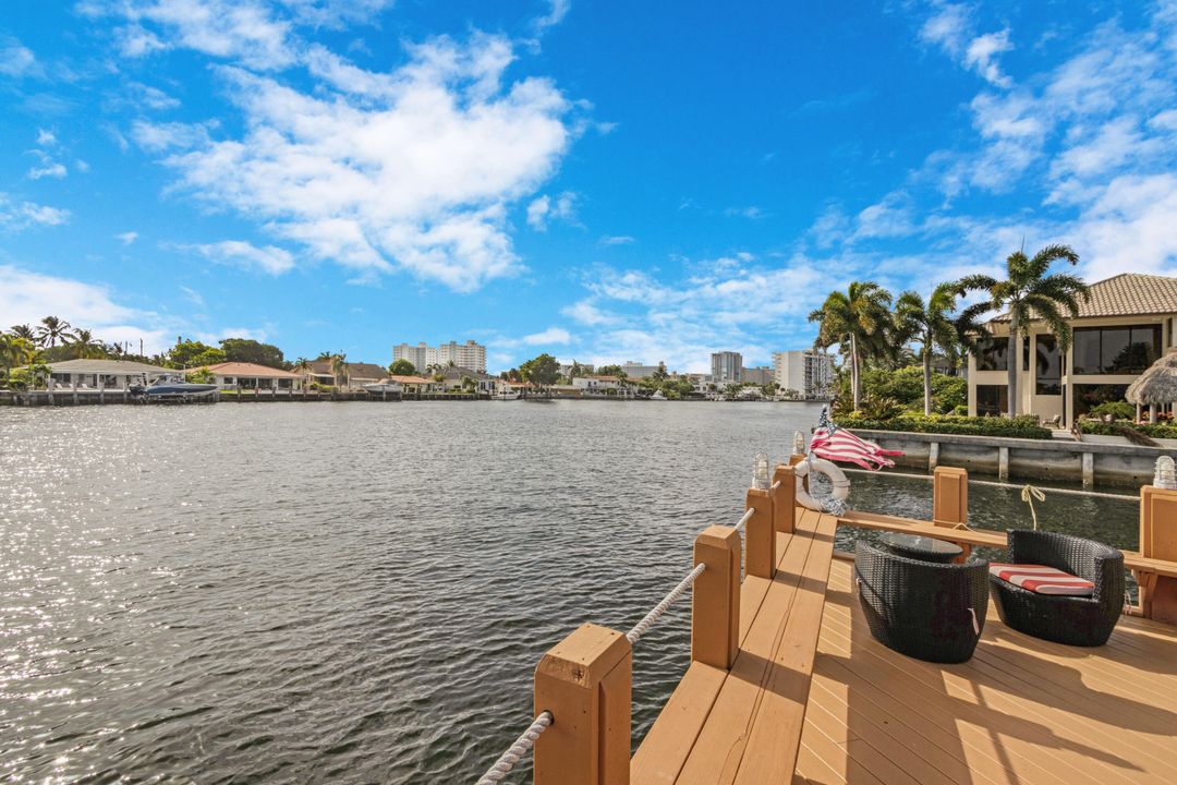 For Sale: $4,900,000 (3 beds, 3 baths, 2438 Square Feet)