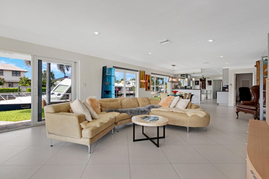 For Sale: $4,900,000 (3 beds, 3 baths, 2438 Square Feet)