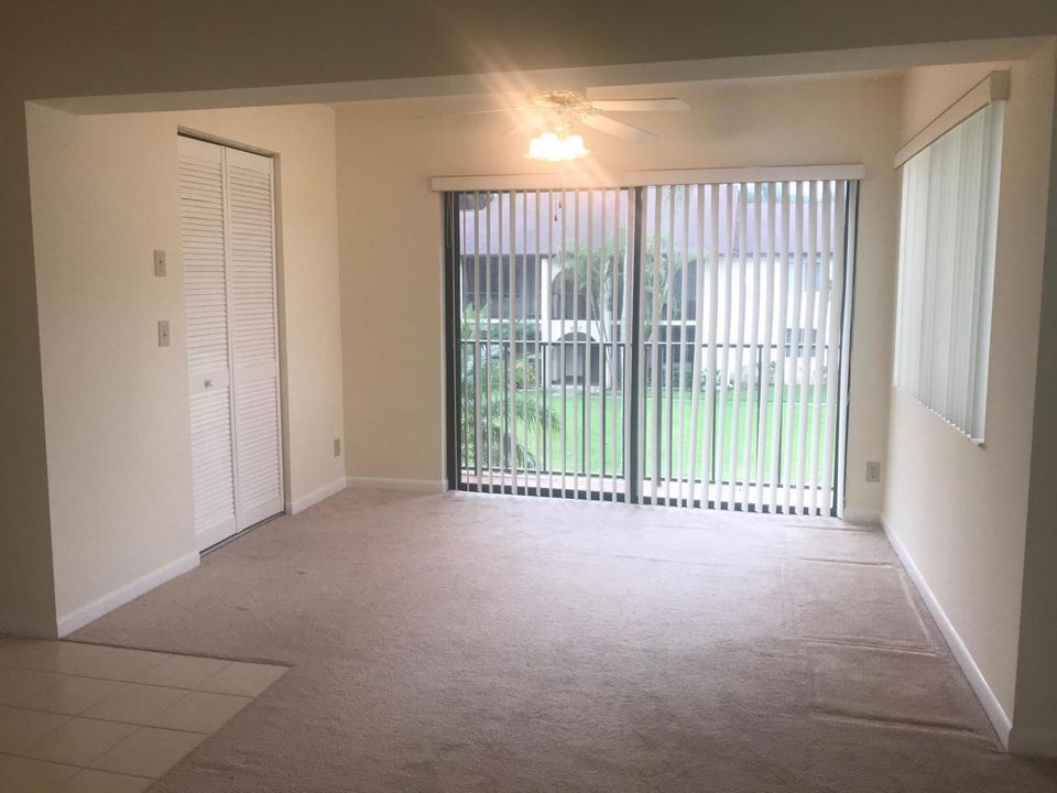 For Rent: $2,000 (2 beds, 2 baths, 1115 Square Feet)