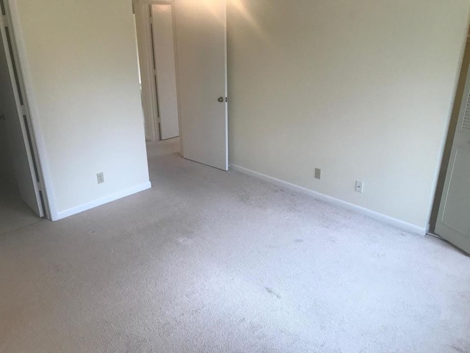 For Rent: $2,000 (2 beds, 2 baths, 1115 Square Feet)