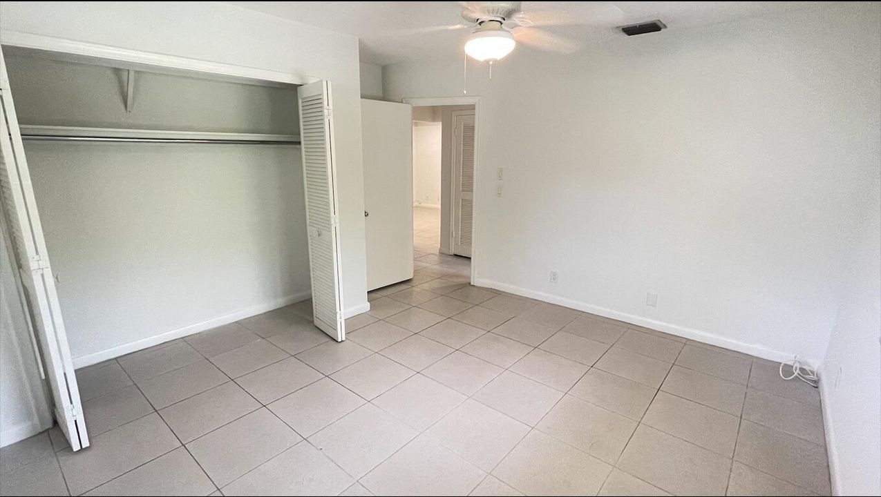 For Rent: $2,450 (2 beds, 1 baths, 1100 Square Feet)