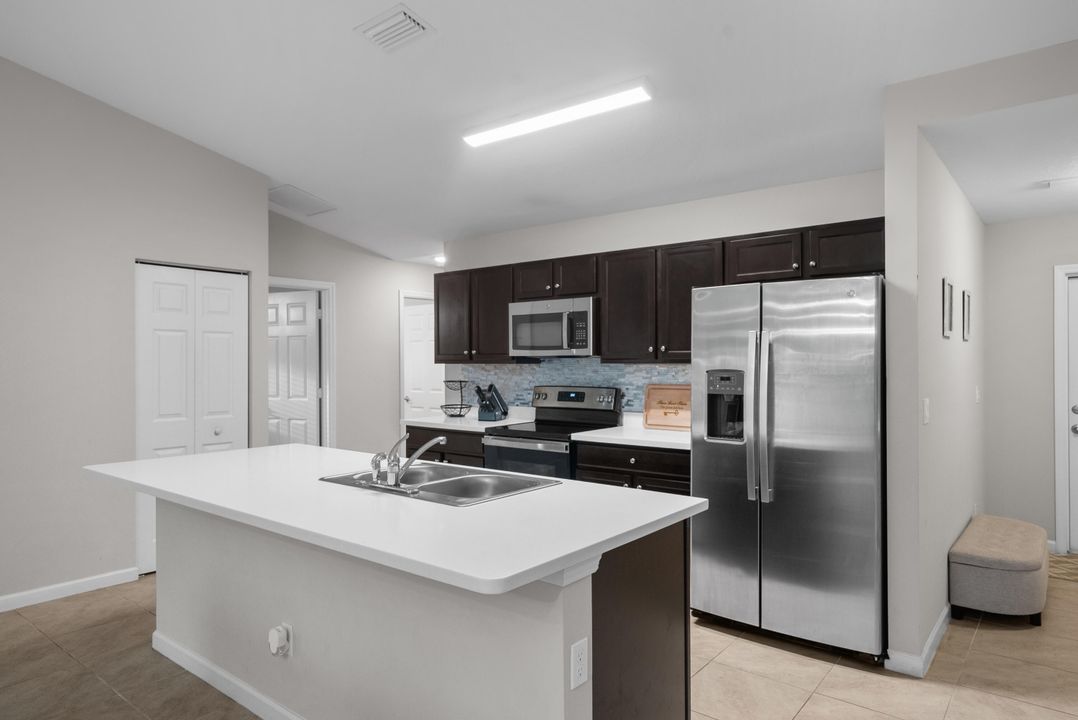 For Sale: $444,000 (4 beds, 2 baths, 1806 Square Feet)