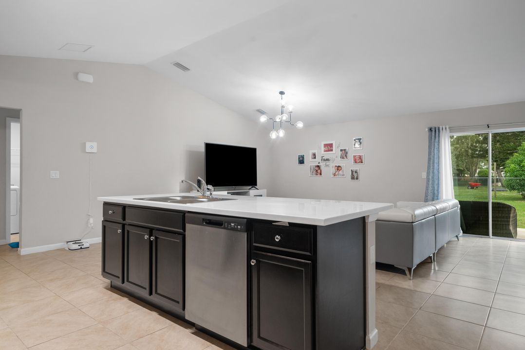 For Sale: $444,000 (4 beds, 2 baths, 1806 Square Feet)