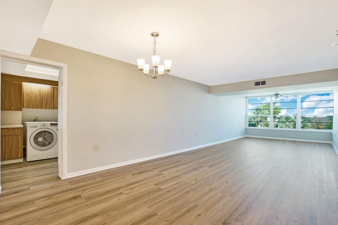 For Sale: $299,000 (2 beds, 2 baths, 1442 Square Feet)