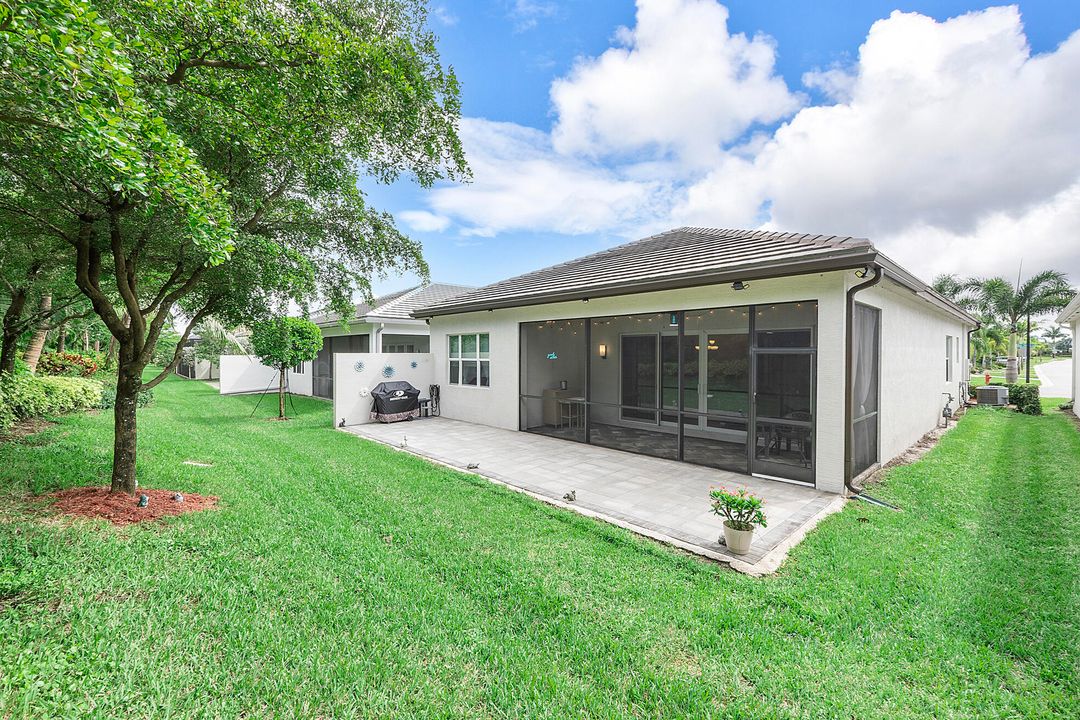 For Sale: $869,000 (2 beds, 2 baths, 1783 Square Feet)