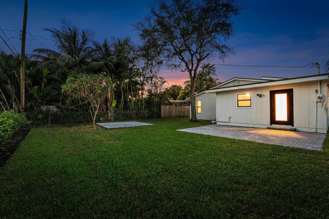 For Sale: $675,000 (3 beds, 2 baths, 1248 Square Feet)