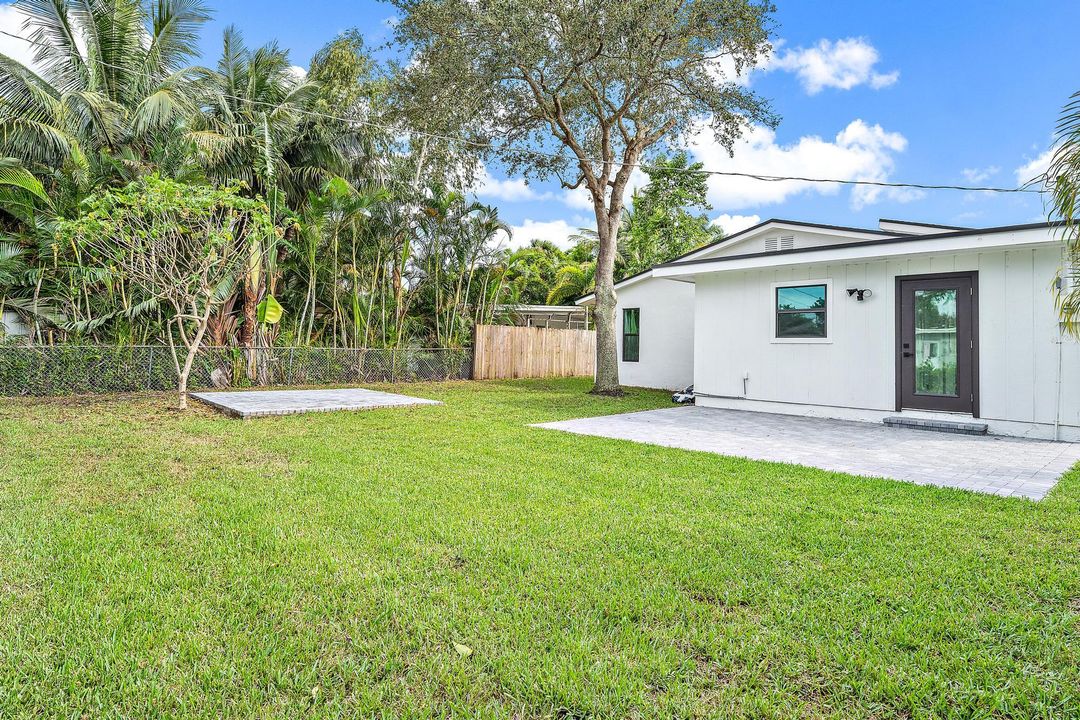 For Sale: $675,000 (3 beds, 2 baths, 1248 Square Feet)