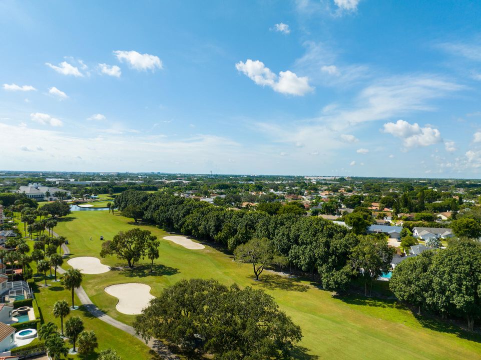 For Sale: $799,000 (3 beds, 3 baths, 1994 Square Feet)