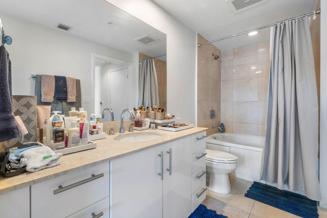 For Sale: $509,000 (1 beds, 1 baths, 755 Square Feet)