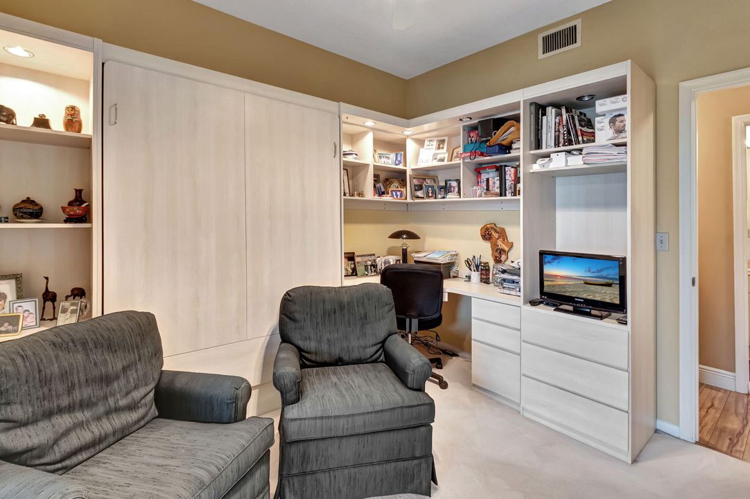 For Sale: $349,000 (2 beds, 2 baths, 1390 Square Feet)