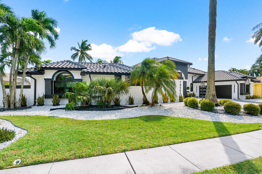 For Sale: $2,500,000 (4 beds, 4 baths, 3621 Square Feet)