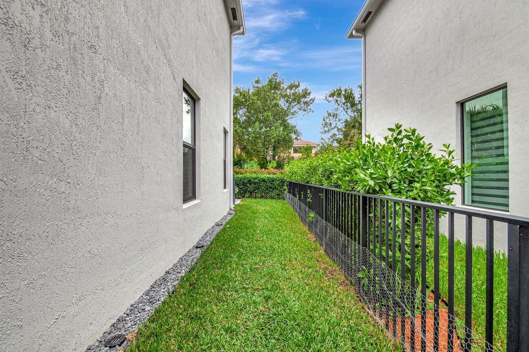 For Sale: $650,000 (3 beds, 2 baths, 2317 Square Feet)