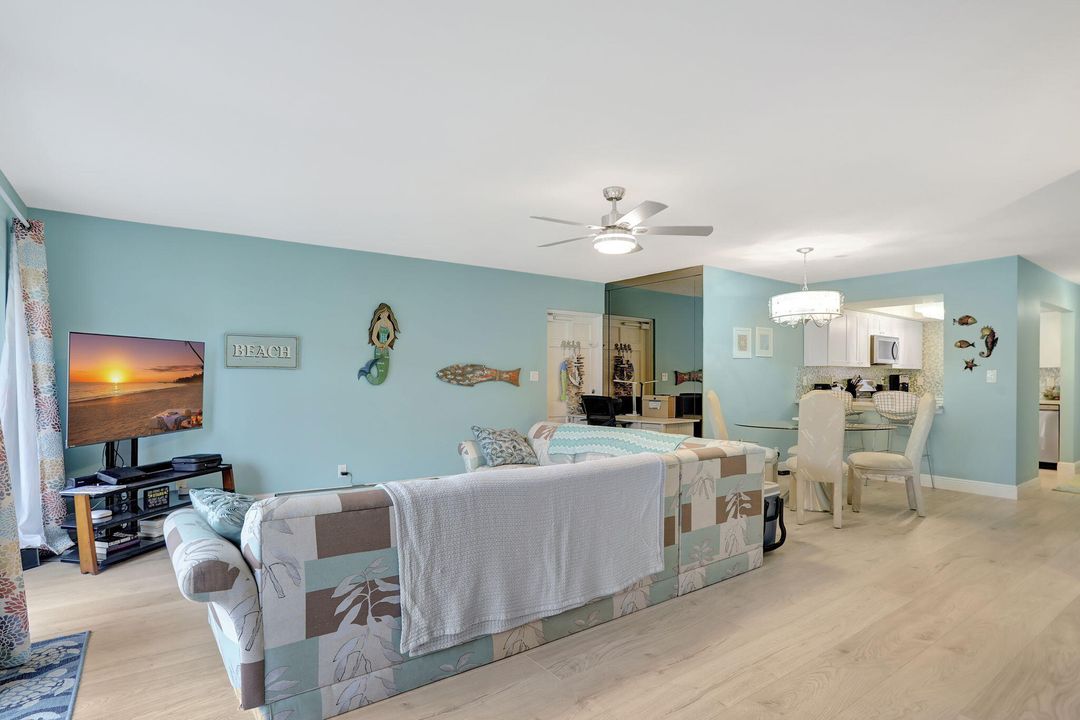 For Sale: $510,000 (2 beds, 2 baths, 1070 Square Feet)