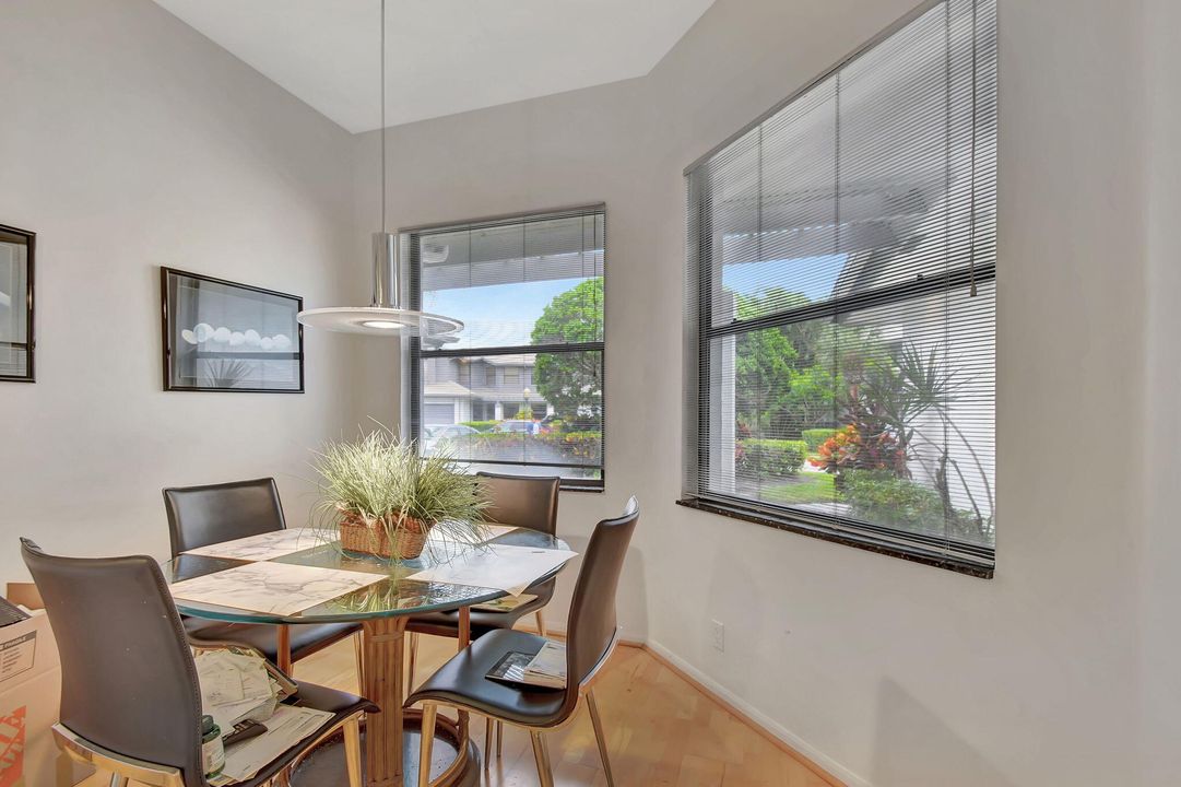 For Sale: $740,000 (2 beds, 2 baths, 1811 Square Feet)