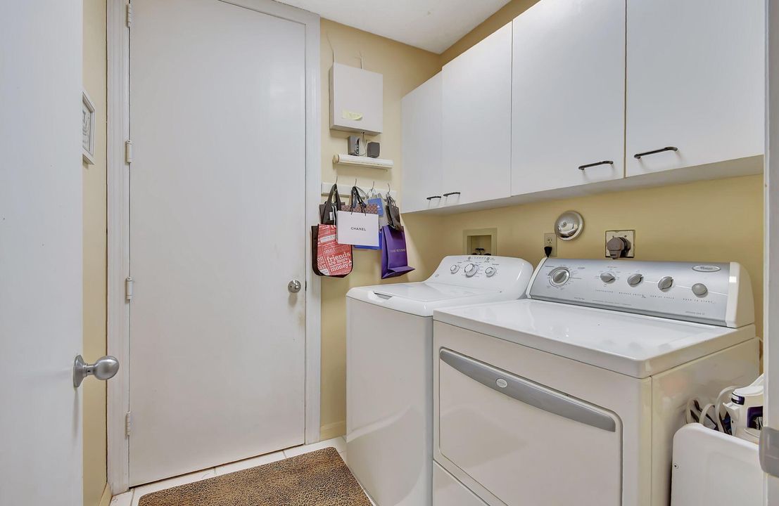 For Sale: $740,000 (2 beds, 2 baths, 1811 Square Feet)