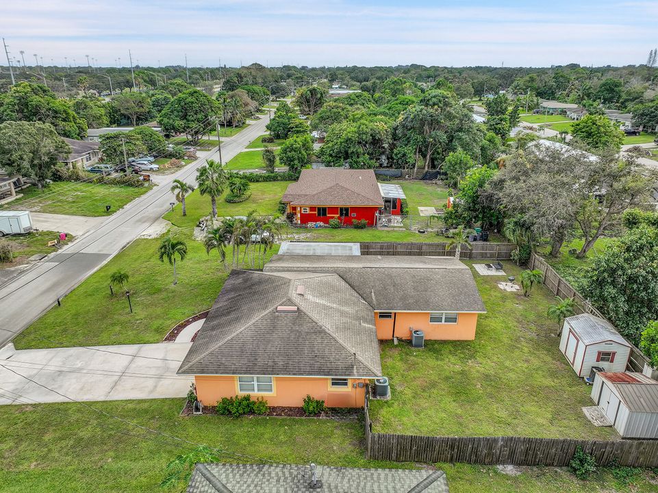 Active With Contract: $345,000 (3 beds, 2 baths, 2056 Square Feet)