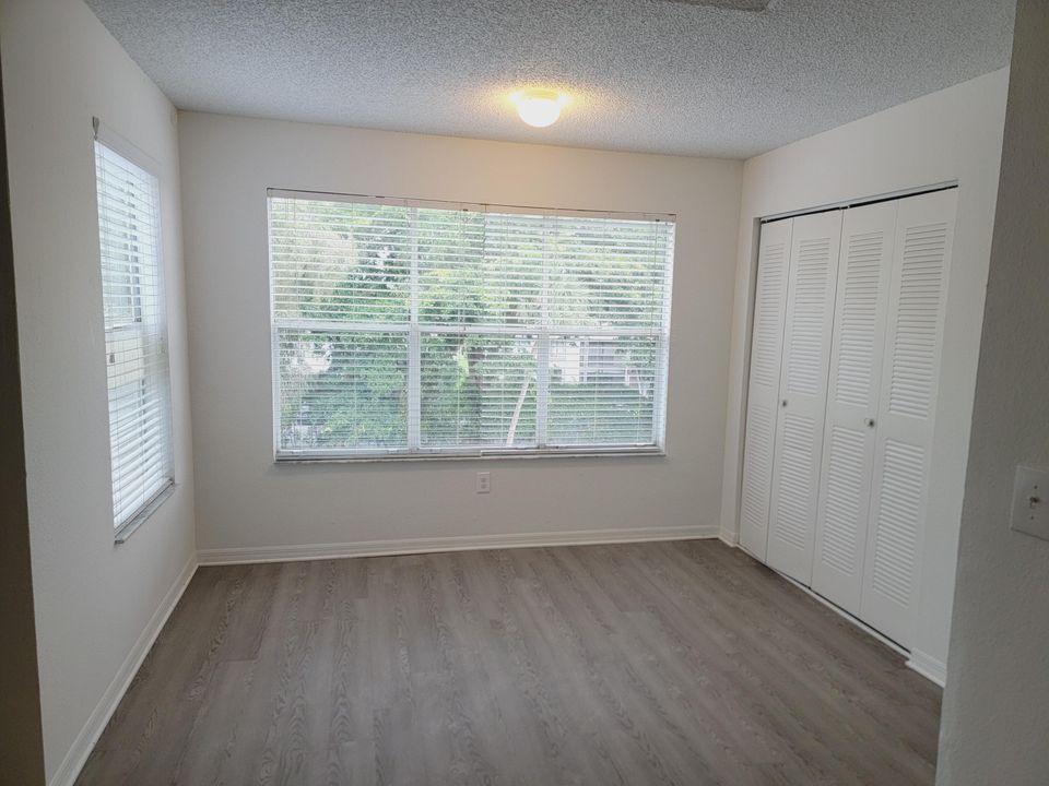 For Rent: $1,950 (2 beds, 2 baths, 1036 Square Feet)