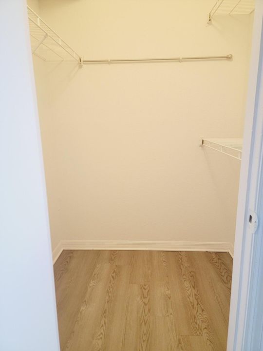 В аренду: $1,950 (2 спален, 2 ванн, 1036 Квадратных фут)