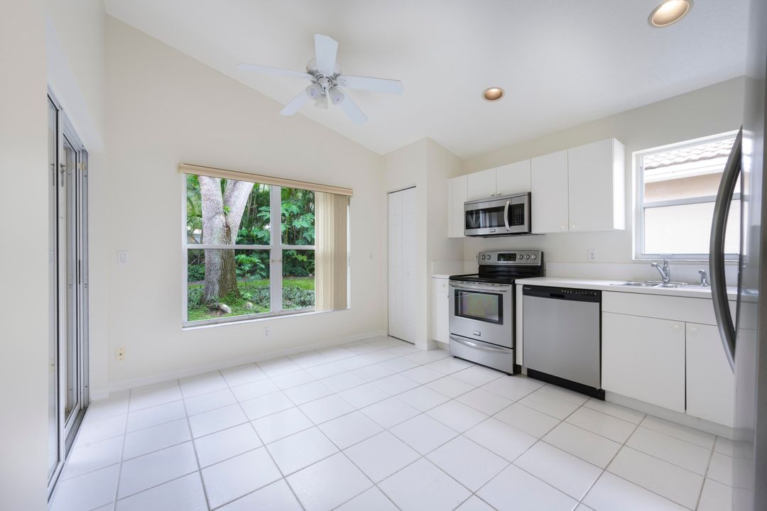 For Sale: $419,900 (3 beds, 2 baths, 1612 Square Feet)