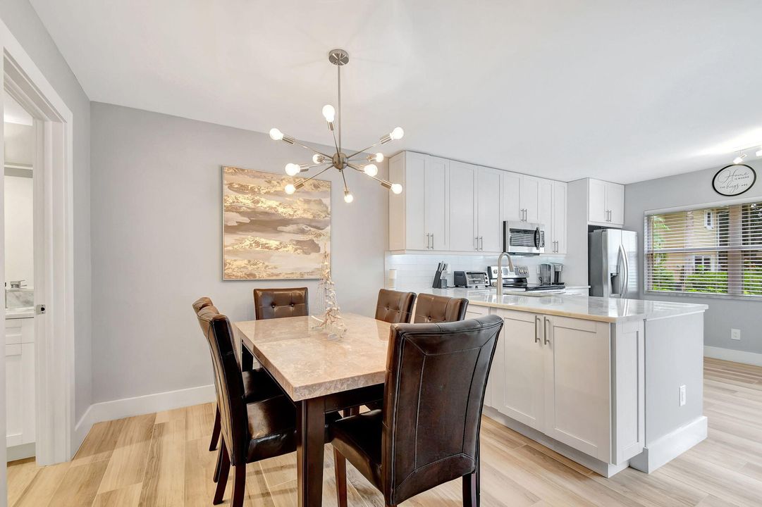 For Sale: $403,000 (2 beds, 2 baths, 1374 Square Feet)