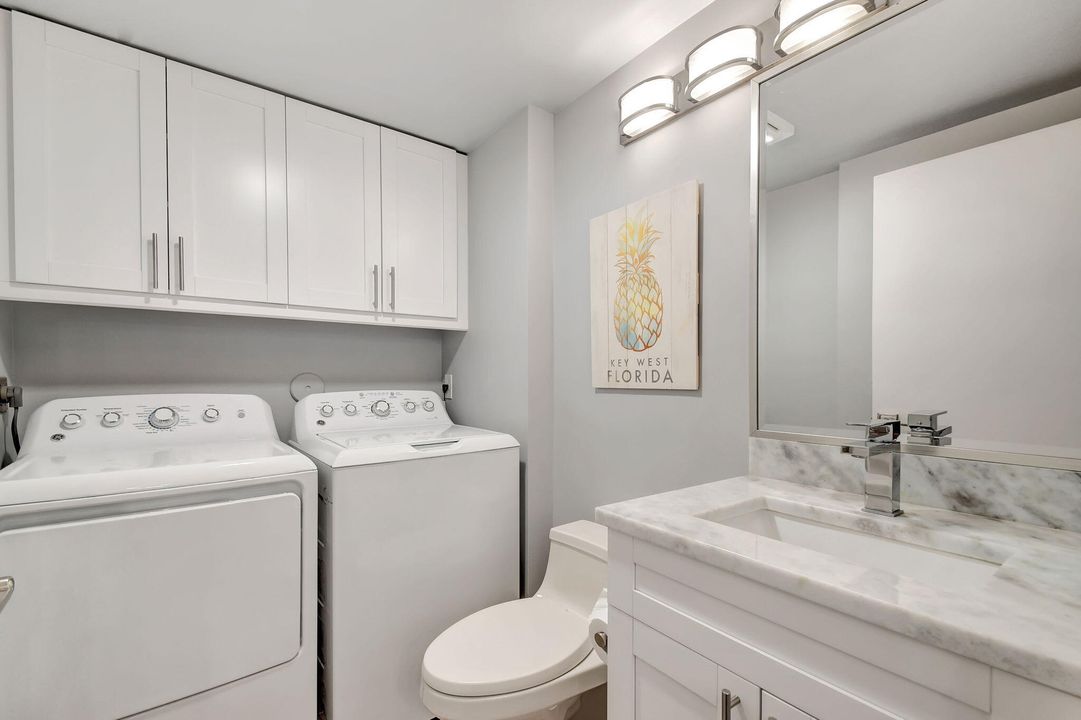 For Sale: $403,000 (2 beds, 2 baths, 1374 Square Feet)