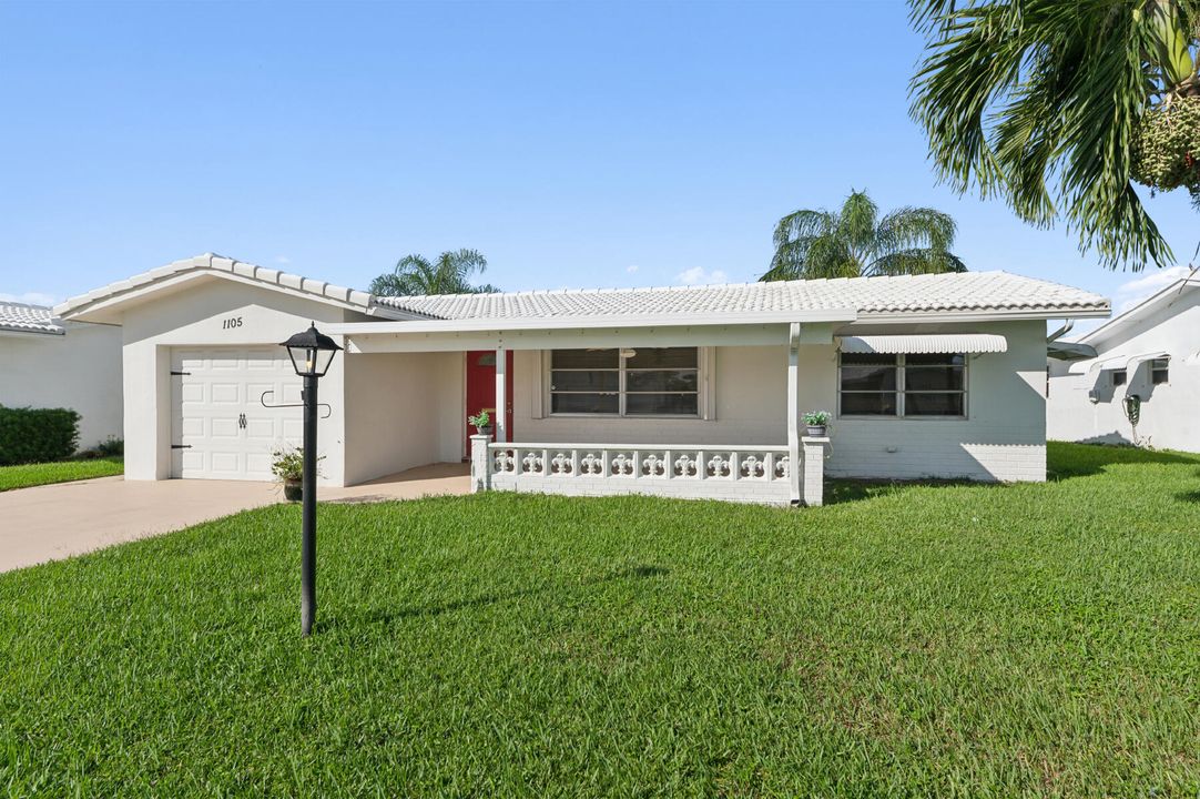 For Sale: $342,900 (2 beds, 2 baths, 1428 Square Feet)