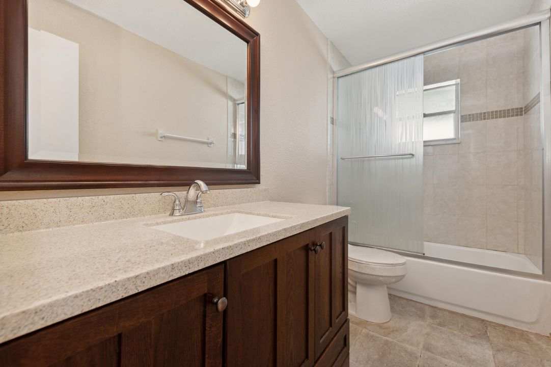 For Sale: $342,900 (2 beds, 2 baths, 1428 Square Feet)