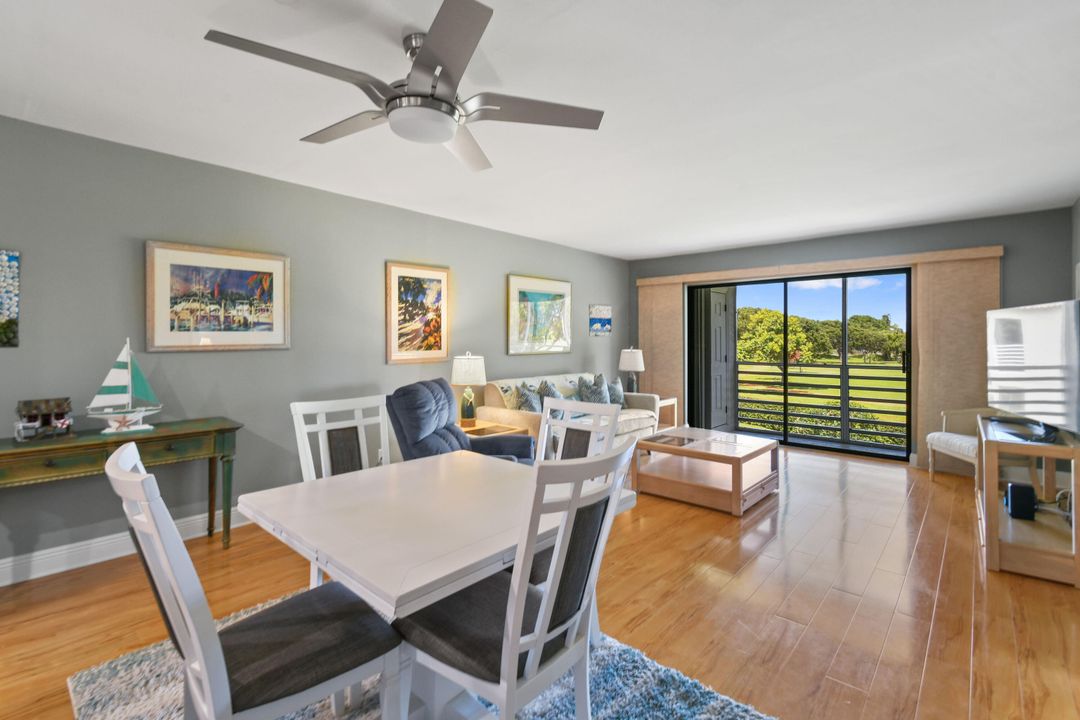 For Sale: $439,000 (2 beds, 2 baths, 1000 Square Feet)