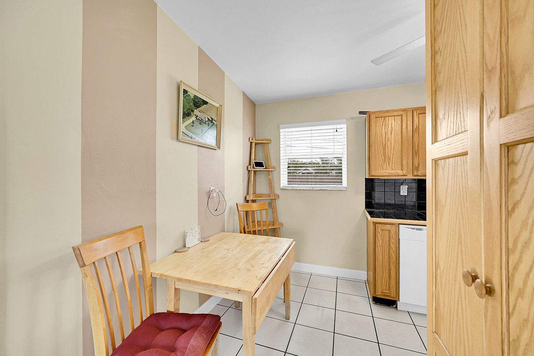 For Sale: $399,000 (2 beds, 1 baths, 720 Square Feet)