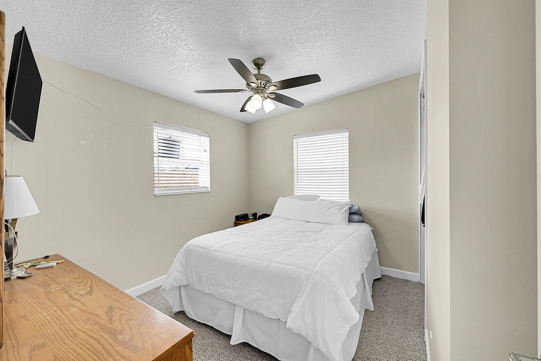 For Sale: $399,000 (2 beds, 1 baths, 720 Square Feet)