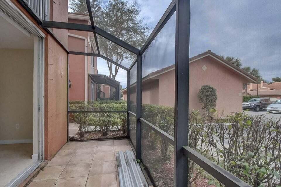 En Venta: $409,000 (3 camas, 2 baños, 1268 Pies cuadrados)