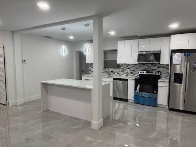 For Sale: $450,000 (2 beds, 2 baths, 1278 Square Feet)