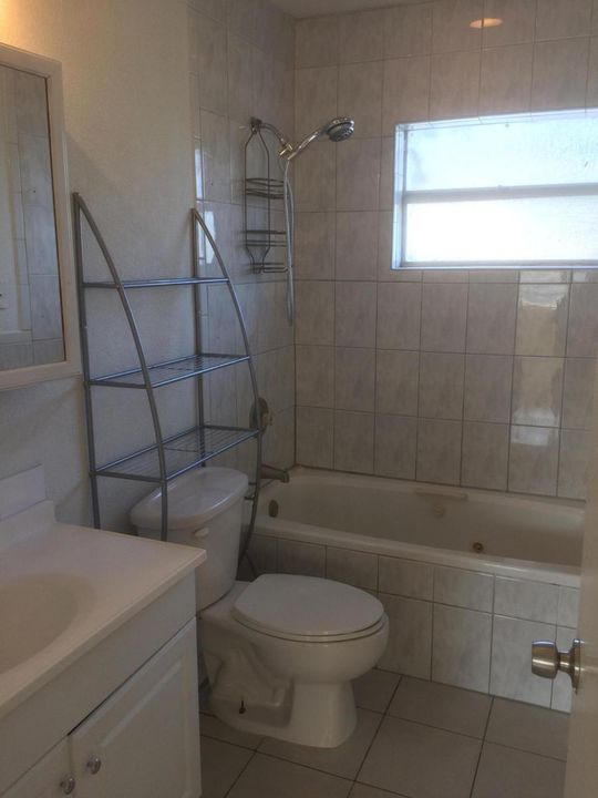 For Sale: $450,000 (3 beds, 1 baths, 1183 Square Feet)