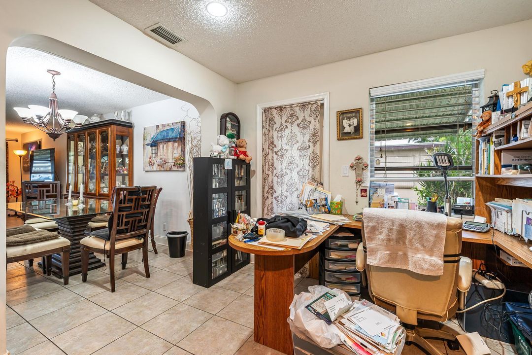 For Sale: $380,000 (2 beds, 2 baths, 1287 Square Feet)