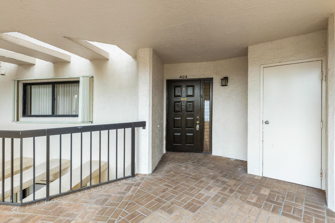 For Sale: $369,000 (3 beds, 2 baths, 1693 Square Feet)