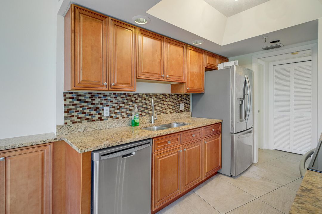 For Sale: $369,000 (3 beds, 2 baths, 1693 Square Feet)