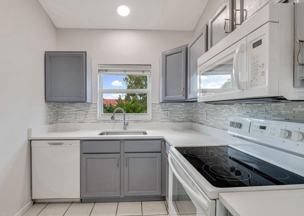 For Sale: $479,900 (3 beds, 2 baths, 1635 Square Feet)