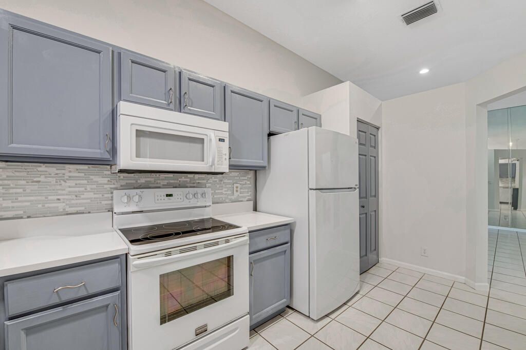 For Sale: $479,900 (3 beds, 2 baths, 1635 Square Feet)