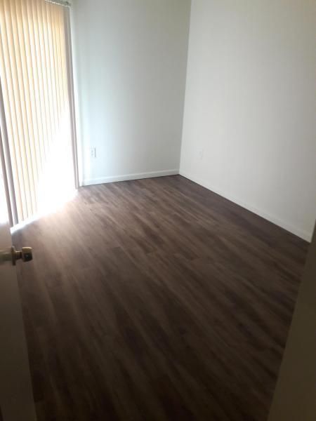 Active With Contract: $1,400 (1 beds, 1 baths, 533 Square Feet)