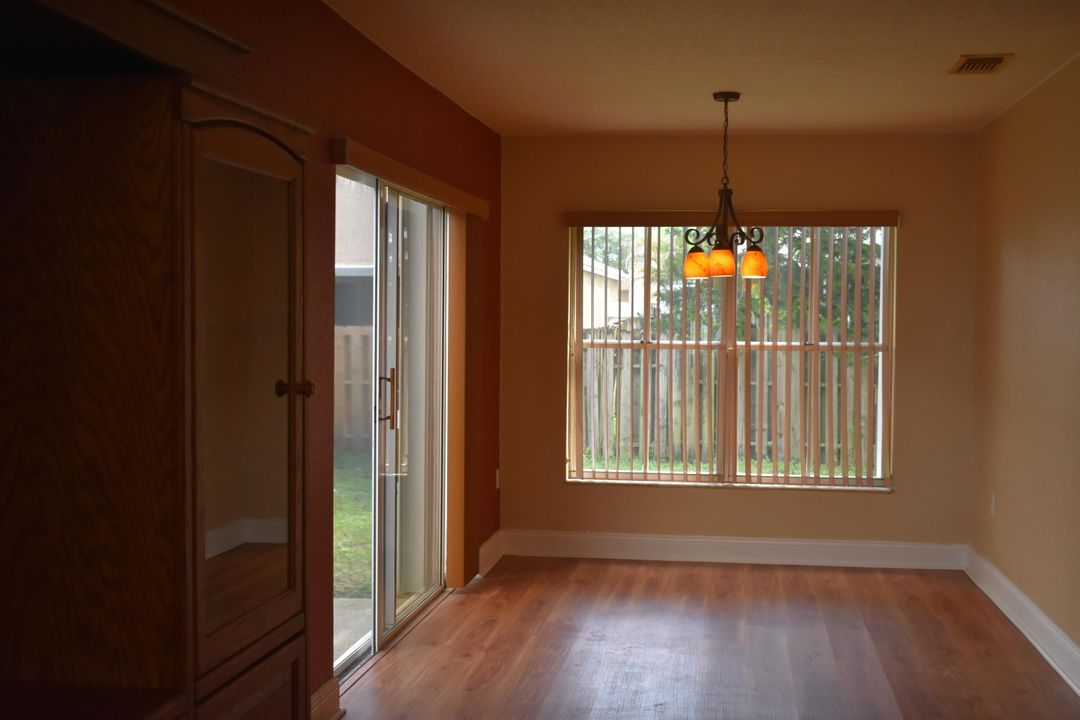 For Sale: $479,900 (3 beds, 2 baths, 1405 Square Feet)