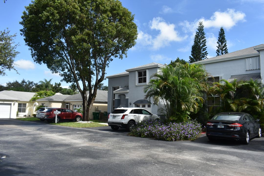 For Sale: $479,900 (3 beds, 2 baths, 1405 Square Feet)