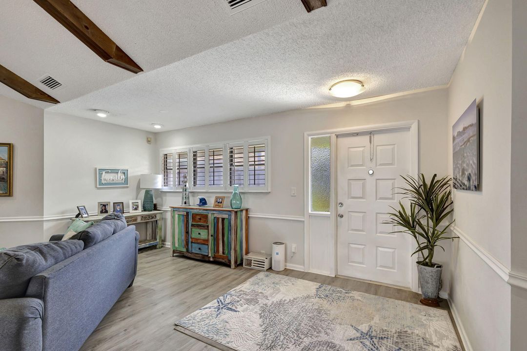 For Sale: $599,462 (2 beds, 2 baths, 1324 Square Feet)