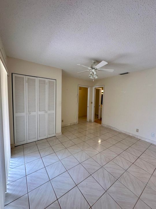 For Sale: $229,900 (2 beds, 2 baths, 1180 Square Feet)