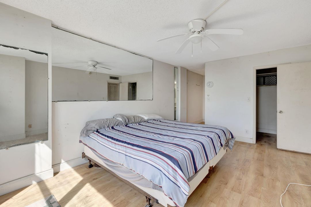 For Sale: $450,000 (2 beds, 2 baths, 1200 Square Feet)