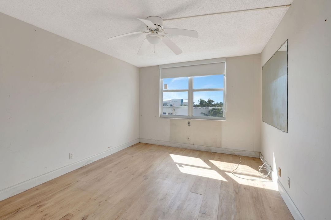 For Sale: $450,000 (2 beds, 2 baths, 1200 Square Feet)