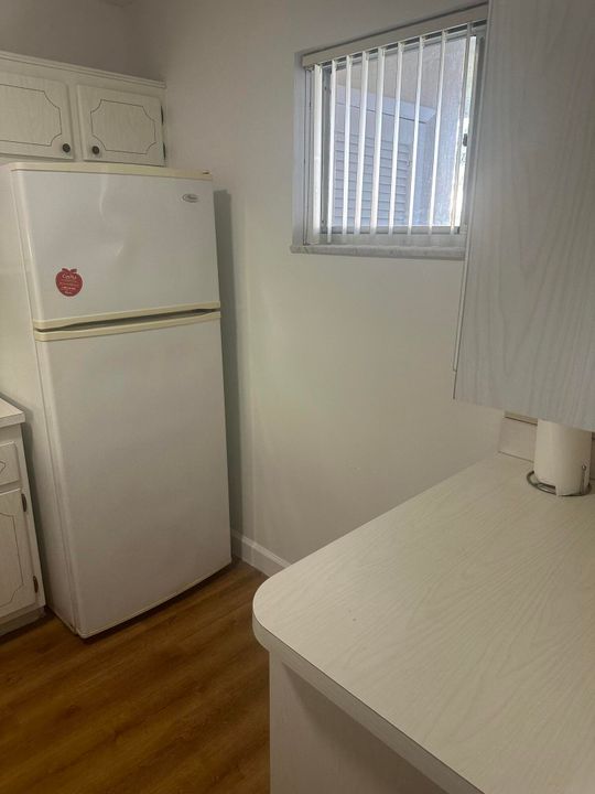 For Sale: $70,000 (1 beds, 1 baths, 744 Square Feet)