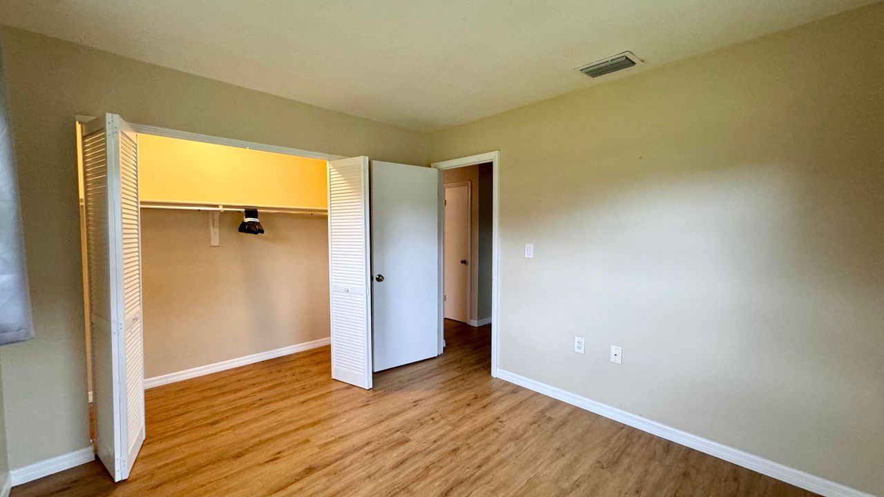 For Rent: $2,250 (2 beds, 1 baths, 1150 Square Feet)