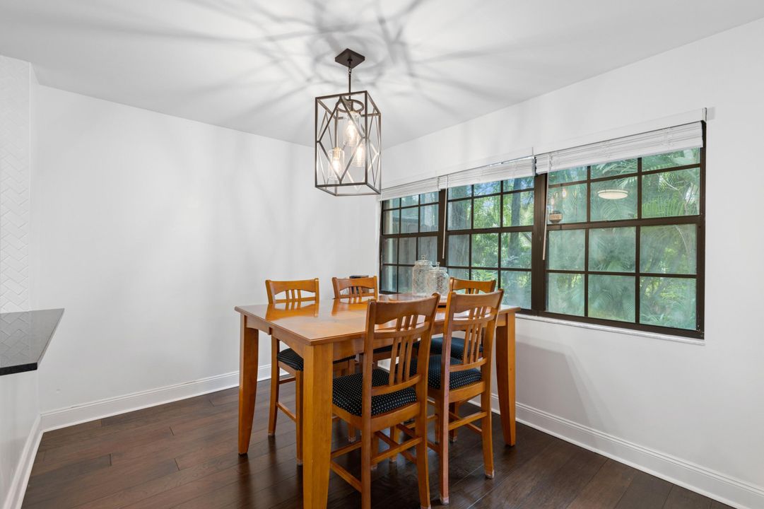 For Sale: $365,000 (2 beds, 2 baths, 1470 Square Feet)